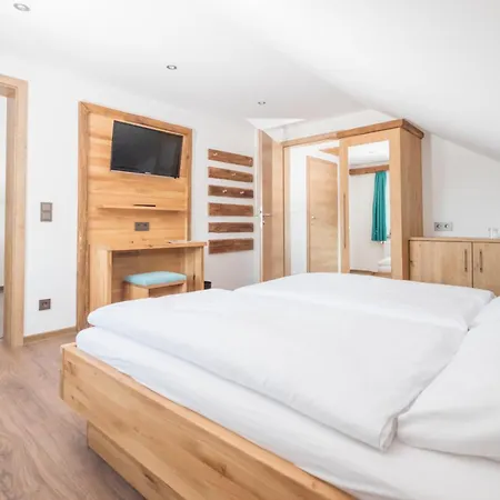 Gasthof Höhengasthaus Kolmenhof An Der Donauquelle 3*