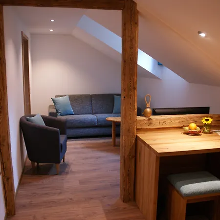 Hoehengasthaus Kolmenhof An Der Donauquelle 招待所 3*