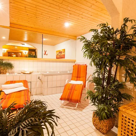 Hoehengasthaus Kolmenhof An Der Donauquelle