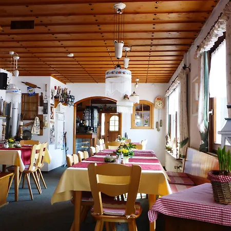 Hoehengasthaus Kolmenhof An Der Donauquelle 招待所 富特旺根