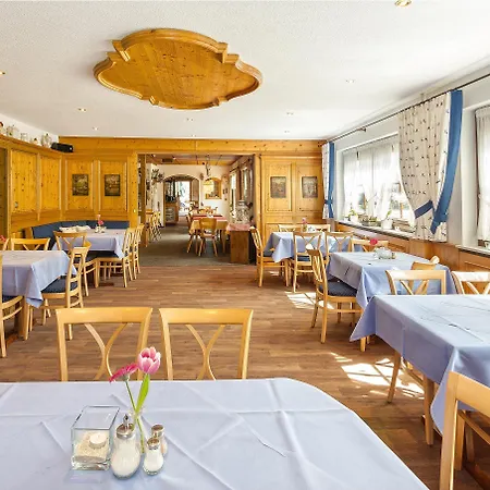 Casa de hóspedes Hoehengasthaus Kolmenhof An Der Donauquelle